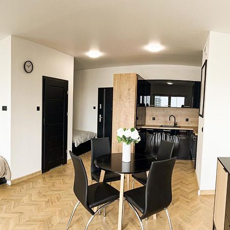 Apartament Renard เชชูฟ ภายนอก รูปภาพ