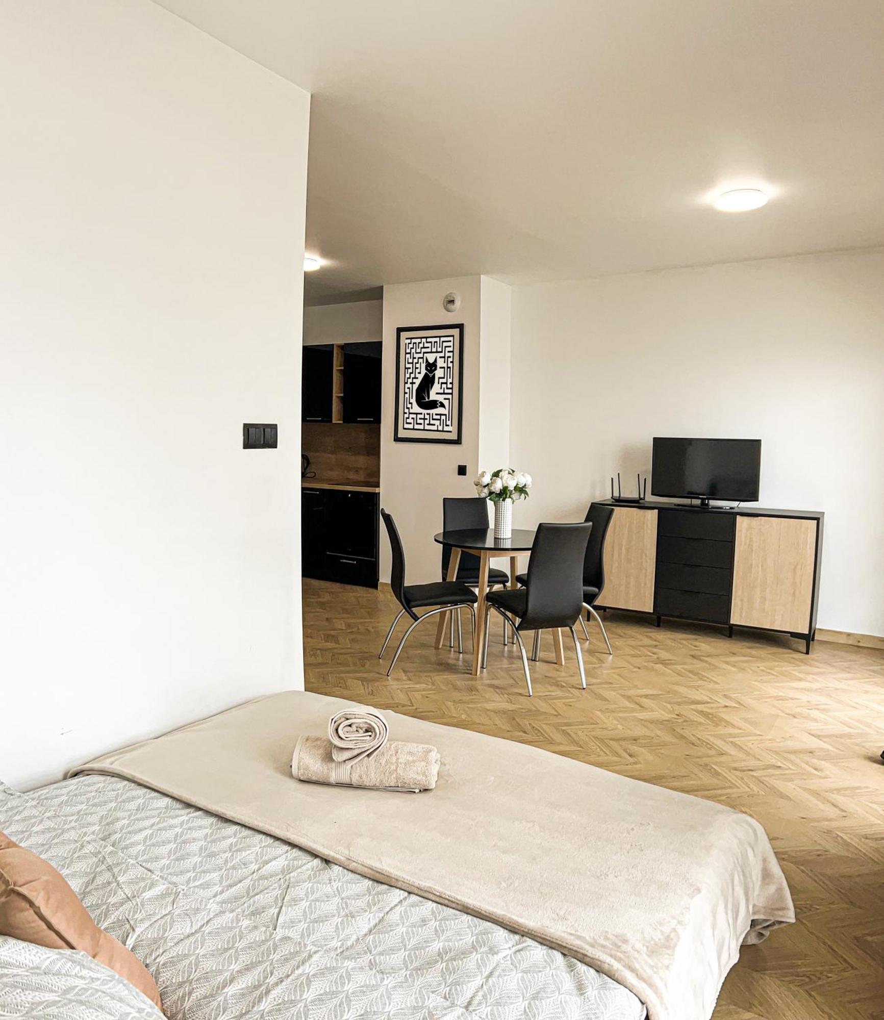 Apartament Renard เชชูฟ ภายนอก รูปภาพ