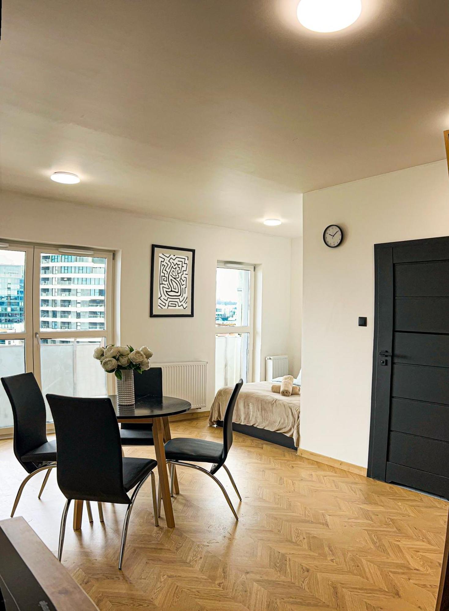 Apartament Renard เชชูฟ ภายนอก รูปภาพ